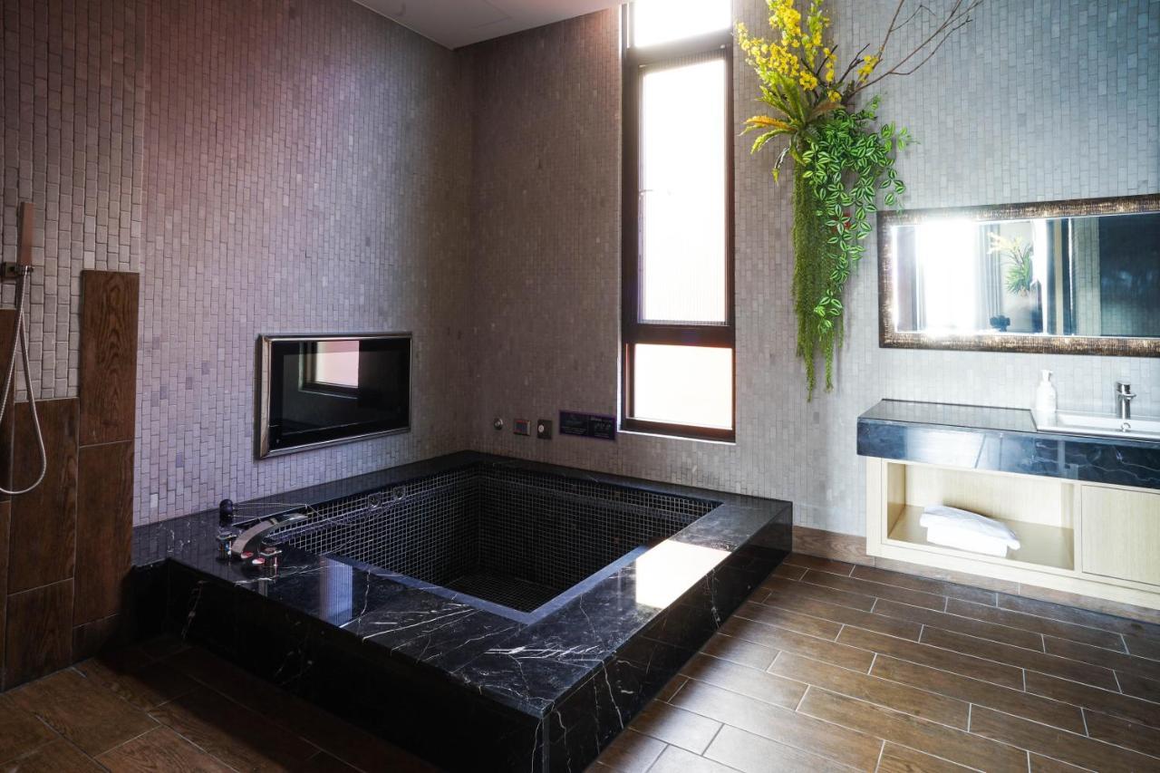 Shu Xin Motel Nantou Екстер'єр фото